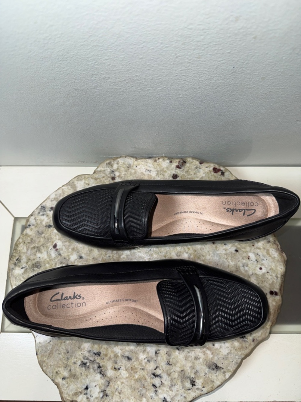 Clarks Juliet Aster Black Leather Loafers Sleek Comfort Low Block Heel Sz 8.5 - Picture 11 of 16
